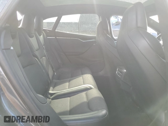 2018 Tesla Model S 75D with VIN 5YJSA1E27JF240011, listed as a Copart auction lot 62922164 with 92,147 mi miles and Salvage title. Bid and sale history available at DreamBid. Image 10.