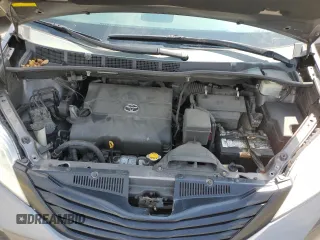 2012 Toyota Sienna с VIN 5TDZK3DCXCS198708, выставлен на аукционе Copart как лот 62806745 с пробегом 172 460 миль миль и Списание • Salvage title. История ставок и продаж доступна на DreamBid. Изображение 12.
