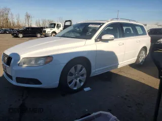 2008 Volvo V70 with VIN YV1BW982581020102, listed as a Copart auction lot 42049555 with 137,098 mi miles and Salvage Title. Bid and sale history available at DreamBid. Image 1.