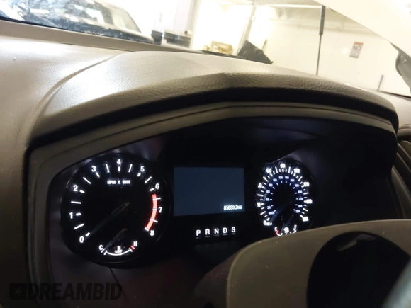 2019 Ford Edge SE z VIN 2FMPK3G99KBC24072, wystawiony jako IAAI lot #41831200 z przebiegiem 85 699 mil mil oraz . Historia ofert i sprzedaży dostępna na DreamBid. Obrazek 7.