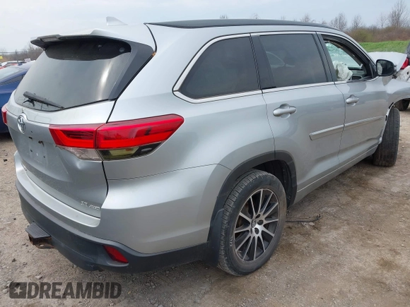 2018 Toyota Highlander SE with VIN 5TDJZRFH3JS903348, listed as a IAAI auction lot 42132056 with 115,384 mi miles and . Bid and sale history available at DreamBid. Image 4.