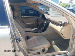 2003 Mercedes-Benz C 240 с VIN WDBRF81J23F422346, выставлен на аукционе IAAI как лот 42598405 с пробегом 115 117 миль миль и . История ставок и продаж доступна на DreamBid. Изображение 5.