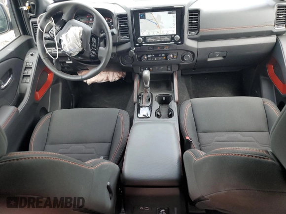 2024 Nissan Frontier SV z VIN 1N6ED1EJXRN648900, wystawiony jako Copart lot #56671275 z przebiegiem 10 471 mil mil oraz Nie do naprawy • Non repairable. Historia ofert i sprzedaży dostępna na DreamBid. Obrazek 8.