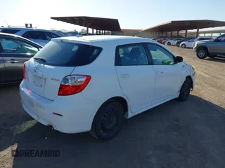 2010 Toyota Matrix with VIN 2T1KU4EE0AC255229, listed as a IAAI auction lot 41766570 with 262,763 mi miles. Bid and sale history available at carsss.com. Image 4.