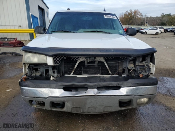2004 Chevrolet Silverado 1500 Crew Cab LS with VIN 2GCEC13T741415464, listed as a Copart auction lot 85728364 with 174,064 mi miles and Salvage Title. Bid and sale history available at carsss.com. Image 5.