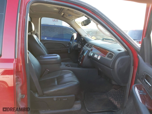 2009 Chevrolet Silverado 1500 LTZ with VIN 3GCEK33309G220674, listed as a IAAI auction lot 41240093 with 181,634 mi miles. Bid and sale history available at carsss.com. Image 5.