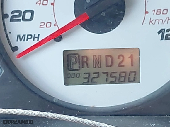 2001 Ford Escape XLT with VIN 1FMYU04131KB51488, listed as a IAAI auction lot 41363166 with 327,580 mi miles. Bid and sale history available at carsss.com. Image 15.