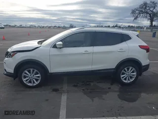 2018 Nissan Rogue Sport S with VIN JN1BJ1CR0JW284124, listed as a IAAI auction lot 41505481 with 61,120 mi miles. Bid and sale history available at carsss.com. Image 14.