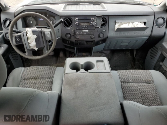 2011 Ford F-250 XL z VIN 1FT7X2B65BEC06024, wystawiony jako Copart lot #55262135 z przebiegiem 225 255 mil mil oraz Szkoda całkowita • Salvage title. Historia ofert i sprzedaży dostępna na DreamBid. Obrazek 8.