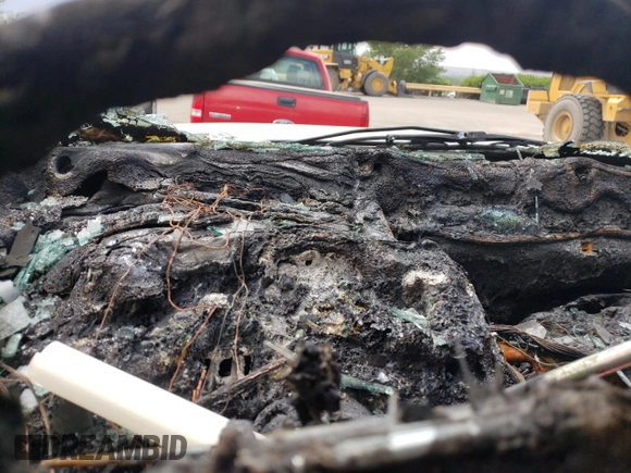 2000 Dodge 2500 with VIN 3B7KF2367YG158765, listed as a Copart auction lot 59000375 with Not provided miles and Salvage title. Bid and sale history available at DreamBid. Image 9.