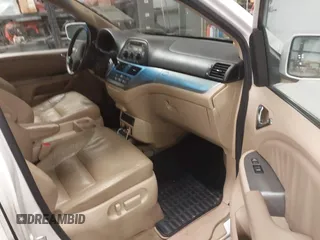 2008 Honda Odyssey EX-L with VIN 5FNRL38748B409231, listed as a IAAI auction lot 41820021 with 193,840 mi miles. Bid and sale history available at carsss.com. Image 5.