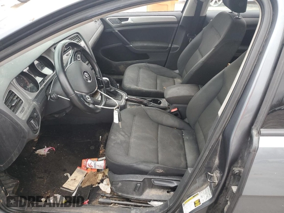 2016 Volkswagen Golf TSI SE z VIN 3VW217AU6GM043584, wystawiony jako Copart lot #51722765 z przebiegiem Nie podano mil oraz Czysty tytuł • Clean title. Historia ofert i sprzedaży dostępna na DreamBid. Obrazek 7.