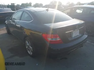 2012 Mercedes-Benz C 250 с VIN WDDGJ4HB7CF780885, выставлен на аукционе IAAI как лот 42598005 с пробегом 133 389 миль миль и . История ставок и продаж доступна на DreamBid. Изображение 3.