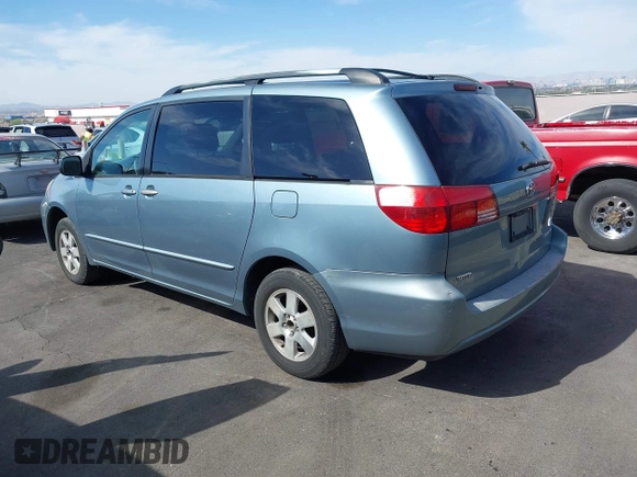 2005 Toyota Sienna CE with VIN 5TDZA23C15S237882, listed as a IAAI auction lot 41988071 with 223,490 mi miles. Bid and sale history available at carsss.com. Image 3.