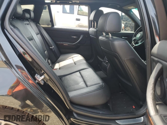 2011 BMW 3 Series 328i xDrive with VIN WBAUU3C50BA542188, listed as a Copart auction lot 74484494 with 181,964 mi miles and Salvage Title. Bid and sale history available at DreamBid. Image 11.