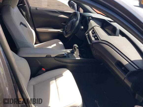 2022 Lexus UX 200 с VIN JTHX3JBH7N2055392, выставлен на аукционе IAAI как лот 42282895 с пробегом 46 776 миль миль и . История ставок и продаж доступна на DreamBid. Изображение 5.