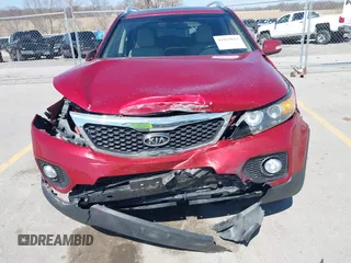 2011 Kia Sorento EX with VIN 5XYKUDA24BG038946, listed as a IAAI auction lot 41915613 with 150,274 mi miles. Bid and sale history available at carsss.com. Image 12.