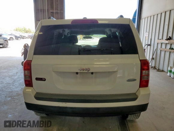 2017 Jeep Patriot Latitude с VIN 1C4NJPFB1HD183384, выставлен на аукционе Copart как лот 62372705 с пробегом 71 878 миль миль и Списание • Salvage title. История ставок и продаж доступна на DreamBid. Изображение 6.