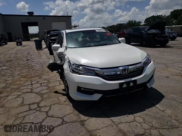 2017 Honda Accord Touring with VIN JHMCR6F7XHC023899, listed as a Copart auction lot 60900175 with 29,092 mi miles and Salvage title. Bid and sale history available at DreamBid. Image 13.