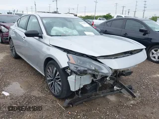 2024 Nissan Altima SV z VIN 1N4BL4DV3RN360656, wystawiony jako IAAI lot #42488813 z przebiegiem 30 257 mil mil oraz . Historia ofert i sprzedaży dostępna na DreamBid. Obrazek 1.