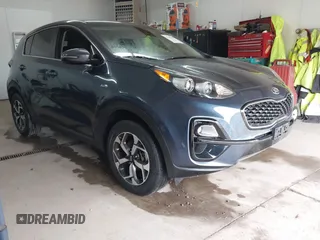 2020 Kia Sportage LX with VIN KNDPMCAC0L7761684, listed as a IAAI auction lot 41148380 with 39,265 mi miles. Bid and sale history available at carsss.com. Image 1.