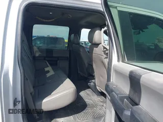 2018 Ford F-250 XL z VIN 1FT7W2BT5JEB49461, wystawiony jako IAAI lot #41773619 z przebiegiem 279 815 mil mil oraz . Historia ofert i sprzedaży dostępna na DreamBid. Obrazek 8.