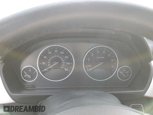 2016 BMW 3 Series 320i xDrive with VIN WBA8E5G53GNU21353, listed as a Copart auction lot 46501085 with 0 mi miles and Salvage Title. Bid and sale history available at carsss.com. Image 9.