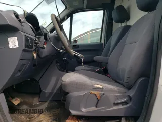 2010 Ford Transit Connect XL z VIN NM0LS7AN3AT022095, wystawiony jako Copart lot #50243945 z przebiegiem 148 542 mil mil oraz Czysty tytuł • Clean title. Historia ofert i sprzedaży dostępna na DreamBid. Obrazek 7.