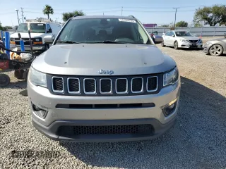 2021 Jeep Compass Latitude z VIN 3C4NJCBB5MT560009, wystawiony jako Copart lot #58405235 z przebiegiem 68 240 mil mil oraz Szkoda całkowita • Salvage title. Historia ofert i sprzedaży dostępna na DreamBid. Obrazek 5.