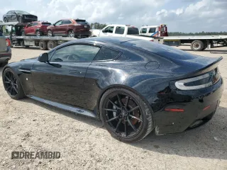 2015 Aston Martin Vantage z VIN SCFEBBAL2FGC18949, wystawiony jako Copart lot #54389965 z przebiegiem Nie podano mil oraz Szkody całkowita. Historia ofert i sprzedaży dostępna na DreamBid. Obrazek 2.
