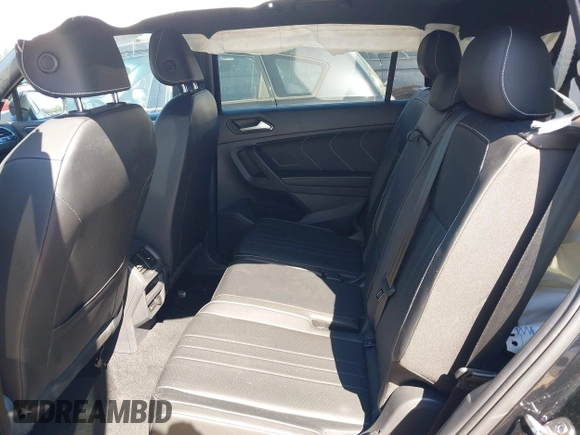 2023 Volkswagen Tiguan SE R-Line Black с VIN 3VVCB7AX3PM114417, выставлен на аукционе IAAI как лот 41864139 с пробегом 32 096 миль миль и . История ставок и продаж доступна на DreamBid. Изображение 8.