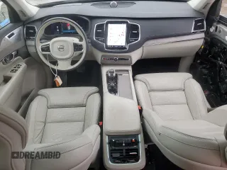 2023 Volvo XC90 Ultimate with VIN YV4062PA1P1958154, listed as a Copart auction lot 84087244 with 3,662 mi miles and Salvage Title. Bid and sale history available at carsss.com. Image 8.