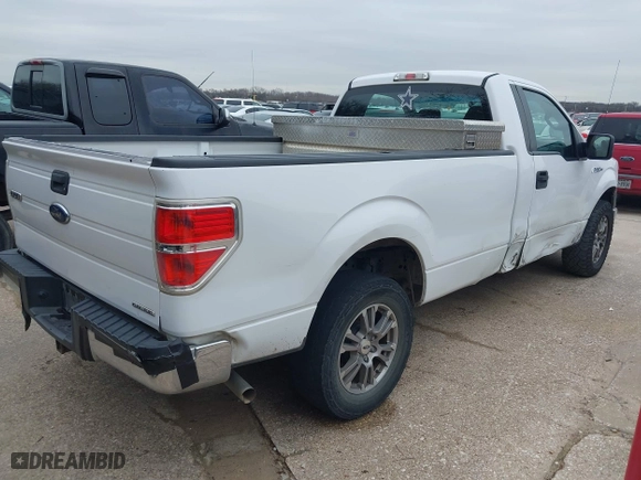 2014 Ford F-150 XL with VIN 1FTMF1CMXEKE52148, listed as a IAAI auction lot 41648885 with 273,189 mi miles. Bid and sale history available at carsss.com. Image 4.