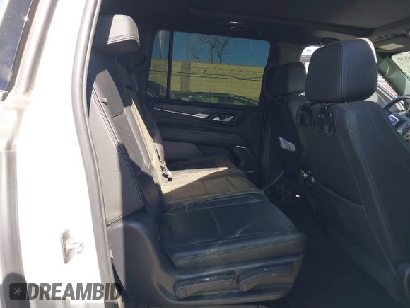 2022 GMC Yukon XL Denali with VIN 1GKS2JKL1NR217354, listed as a IAAI auction lot 41406548 with 29,940 mi miles and . Bid and sale history available at carsss.com. Image 8.