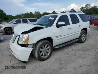 2007 GMC Yukon Denali z VIN 1GKFK63877J383310, wystawiony jako Copart lot #56122105 z przebiegiem 250 797 mil mil oraz Czysty tytuł • Clean title. Historia ofert i sprzedaży dostępna na DreamBid. Obrazek 1.