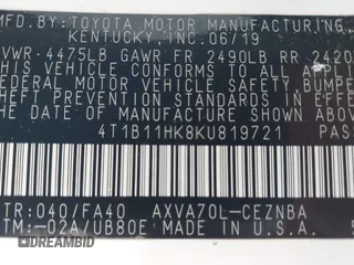 2019 Toyota Camry LE z VIN 4T1B11HK8KU819721, wystawiony jako IAAI lot #42127411 z przebiegiem 101 333 mil mil oraz . Historia ofert i sprzedaży dostępna na DreamBid. Obrazek 9.
