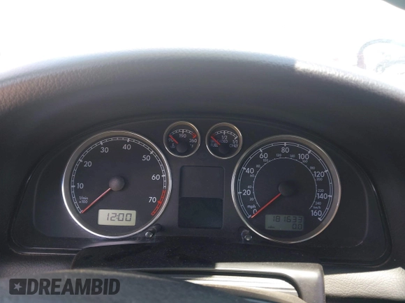 2002 Volkswagen Passat GLS z VIN WVWVD63B72E152471, wystawiony jako IAAI lot #42217216 z przebiegiem 181 633 mil mil oraz . Historia ofert i sprzedaży dostępna na DreamBid. Obrazek 7.