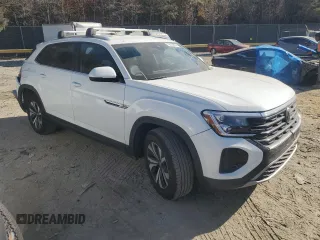 2024 Volkswagen Atlas SE with VIN 1V2LE2CA0RC236608, listed as a Copart auction lot 79430654 with 9,705 mi miles and Salvage title. Bid and sale history available at DreamBid. Image 4.