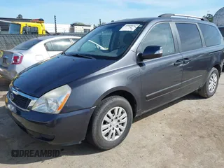 2012 Kia Sedona LX with VIN KNDMG4C7XC6475511, listed as a IAAI auction lot 41845131 with 132,023 mi miles. Bid and sale history available at carsss.com. Image 20.