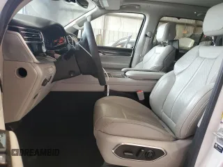 2022 Jeep Wagoneer Series III с VIN 1C4SJVDT4NS101691, выставлен на аукционе Copart как лот 49896565 с пробегом 51 985 миль миль и Списание • Salvage title. История ставок и продаж доступна на DreamBid. Изображение 7.