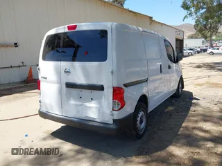 2015 Nissan NV200 SV z VIN 3N6CM0KN2FK690052, wystawiony jako IAAI lot #42438197 z przebiegiem 193 011 mil mil oraz . Historia ofert i sprzedaży dostępna na DreamBid. Obrazek 4.