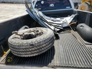 2005 Dodge 3500 SLT z VIN 3D7MR48C15G859605, wystawiony jako Copart lot #55133275 z przebiegiem Nie podano mil oraz Nie do naprawy • Non repairable. Historia ofert i sprzedaży dostępna na DreamBid. Obrazek 12.