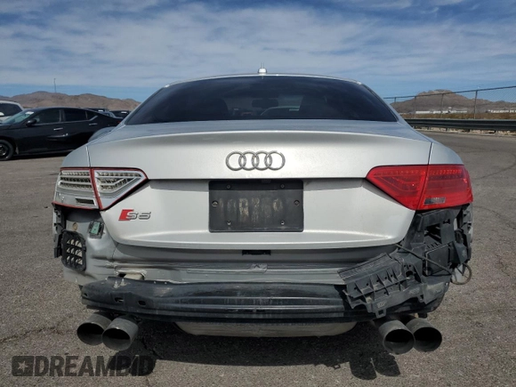 2013 Audi S5 Prestige z VIN WAUVGAFR1DA021286, wystawiony jako Copart lot #47070585 z przebiegiem 108 135 mil mil oraz Szkoda całkowita • Salvage title. Historia ofert i sprzedaży dostępna na DreamBid. Obrazek 6.