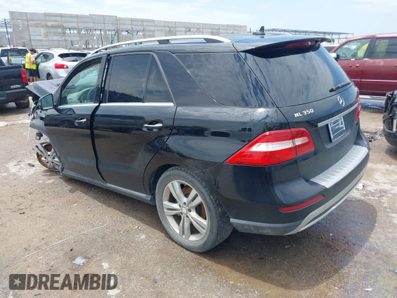 2014 Mercedes-Benz M 350 with VIN 4JGDA5JB4EA324321, listed as a IAAI auction lot 42393257 with 96,118 mi miles and . Bid and sale history available at DreamBid. Image 3.