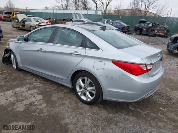 2013 Hyundai Sonata SE with VIN 5NPEC4AC4DH710329, listed as a IAAI auction lot 41849429 with 104,607 mi miles. Bid and sale history available at carsss.com. Image 3.
