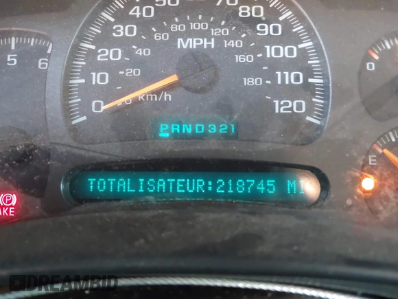 2004 GMC Sierra 1500 SLE z VIN 2GTEK13T041435042, wystawiony jako IAAI lot #41777775 z przebiegiem 218 745 mil mil oraz . Historia ofert i sprzedaży dostępna na DreamBid. Obrazek 16.
