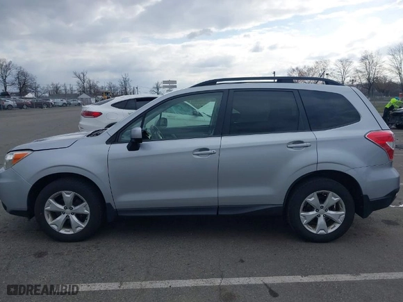2014 Subaru Forester 2.5i Premium with VIN JF2SJAEC0EH548587, listed as a IAAI auction lot 41902503 with NaN miles. Bid and sale history available at carsss.com. Image 14.