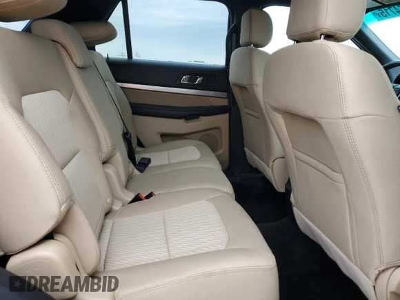 2017 Ford Explorer z VIN 1FM5K7B85HGA98369, wystawiony jako Copart lot #55764715 z przebiegiem 121 577 mil mil oraz Szkoda całkowita • Salvage title. Historia ofert i sprzedaży dostępna na DreamBid. Obrazek 11.