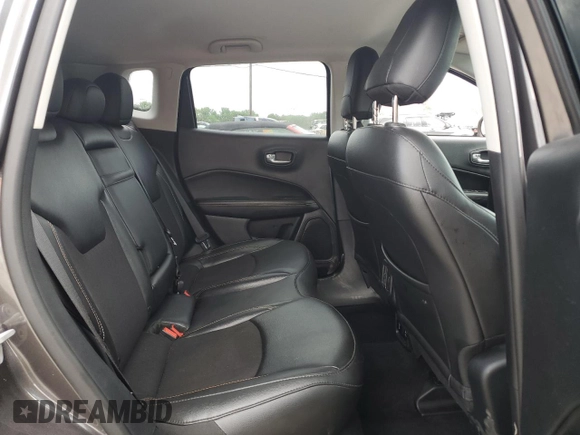 2019 Jeep Compass Latitude z VIN 3C4NJDBB4KT628626, wystawiony jako Copart lot #65212555 z przebiegiem 72 825 mil mil oraz Szkoda całkowita • Salvage title. Historia ofert i sprzedaży dostępna na DreamBid. Obrazek 11.