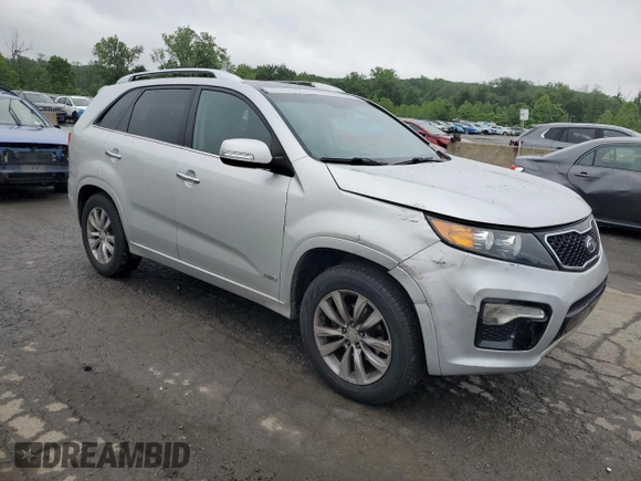 2013 Kia Sorento SX with VIN 5XYKWDA27DG364852, listed as a Copart auction lot 60194635 with 146,829 mi miles and Salvage title. Bid and sale history available at DreamBid. Image 4.